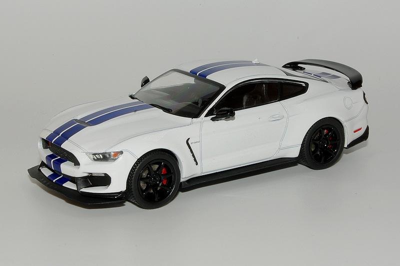 02 mustang shelby gt350r 2016 1