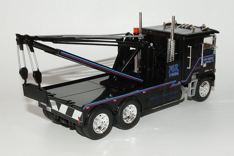 04 freightliner fla 1987 road ranger towing 9