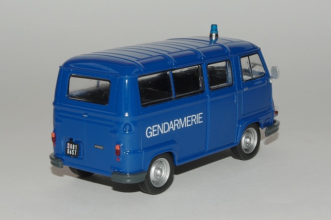 11 estafette 800 gendarmerie arr
