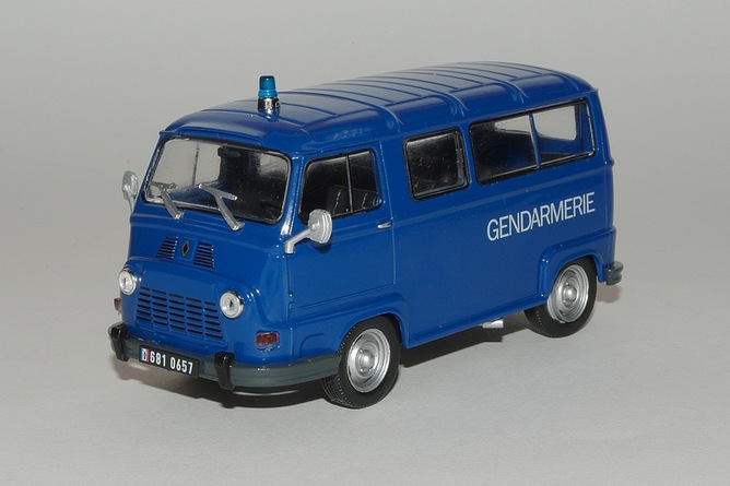 11 estafette 800 gendarmerie