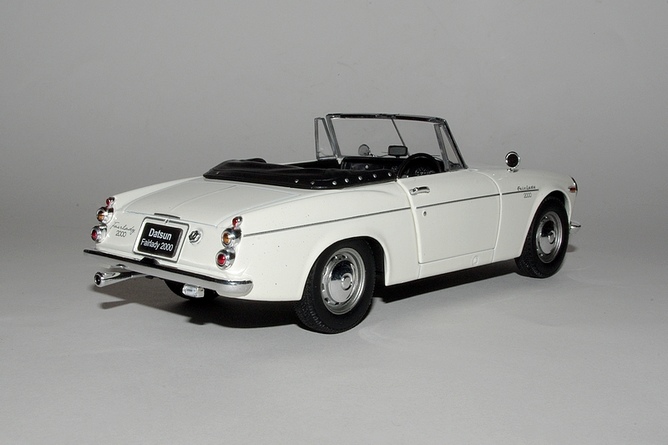 17 datsun fairlady 2000 arr