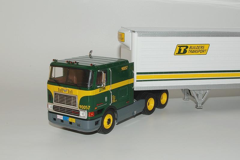 30 international eagle 9800 builders transport 1