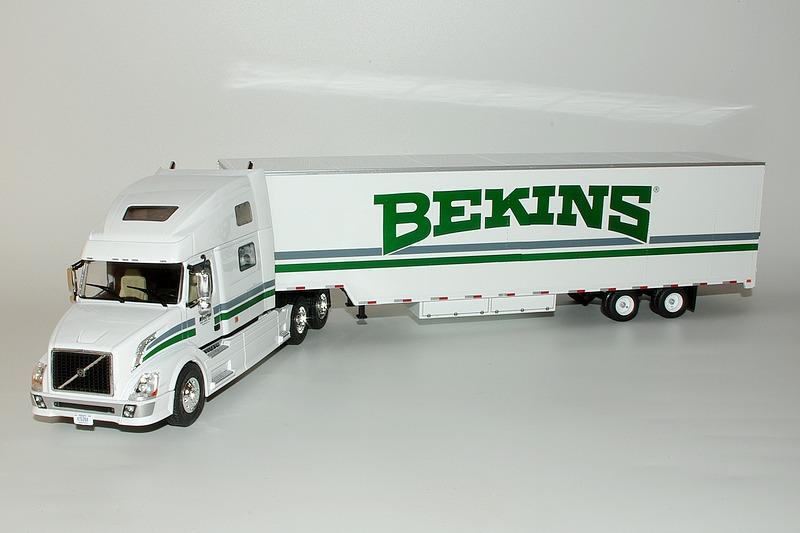 37 volvo vnl 730 2010 bekins 2