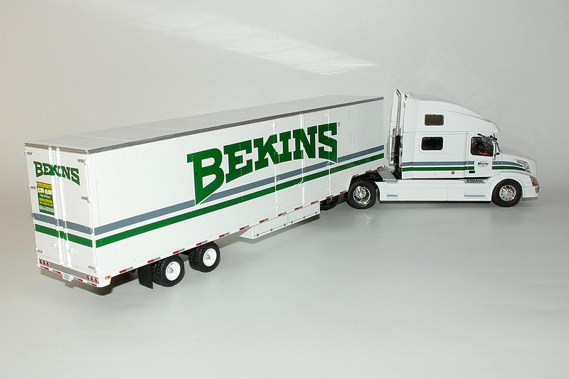37 volvo vnl 730 2010 bekins 3