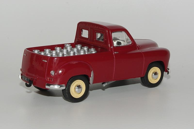 40 la laitiere renault colorale pick up 6