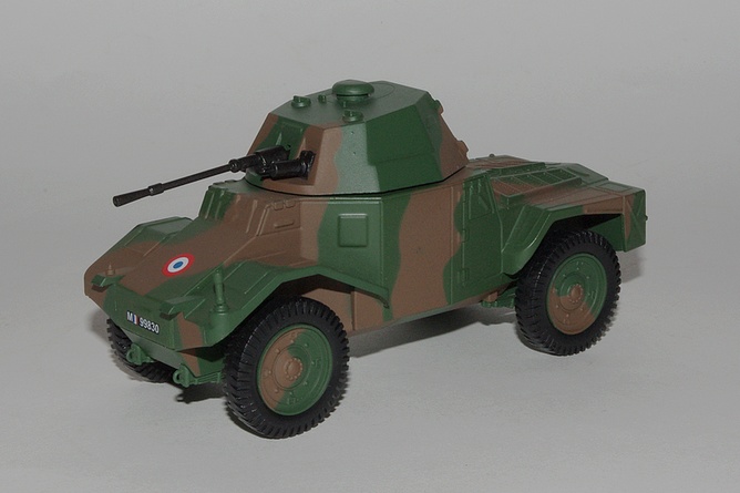 Amd 35 panhard 178