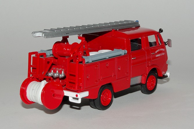 Citroen 350 g66 p s guinard incendie 1967 del prado pompiers du monde 2 arr