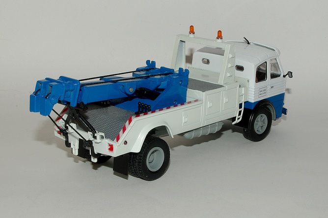 Pegaso cabezon 1060 grue arr