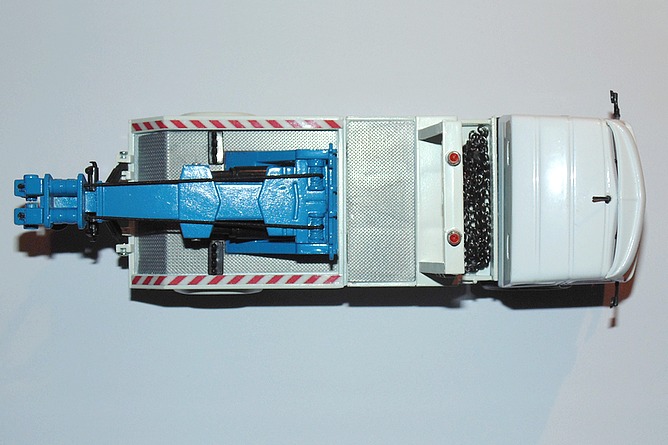 Pegaso cabezon 1060 grue dessus