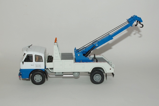 Pegaso cabezon 1060 grue levee