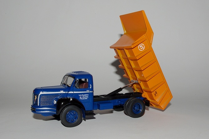 1 berliet glm 10 benne levee