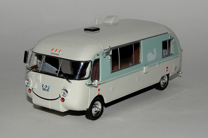 CAMPING CAR ULTRAVAN CHEVROLET CORVETTE 1970 IXO PRESSE 1:43 de ref CAMPING CAR ULTRAVAN CHEVROLET CORVETTE 1970 IXO PRESSE 1:43 de ref
