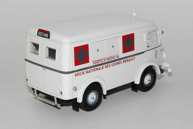 35 206 e1 ambulance usines renault arr