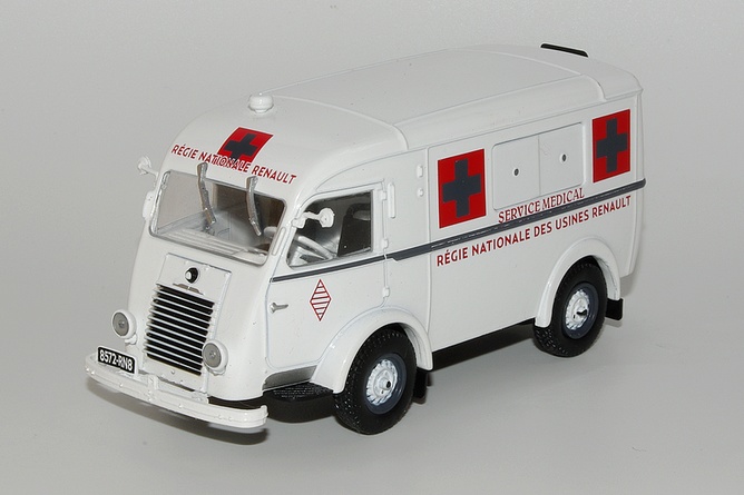 35 206 e1 ambulance usines renault
