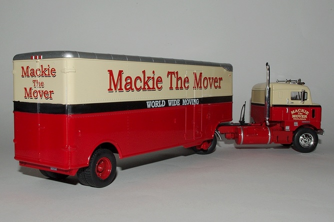 Cadeaux kenworth bullnose mackie the mover arr