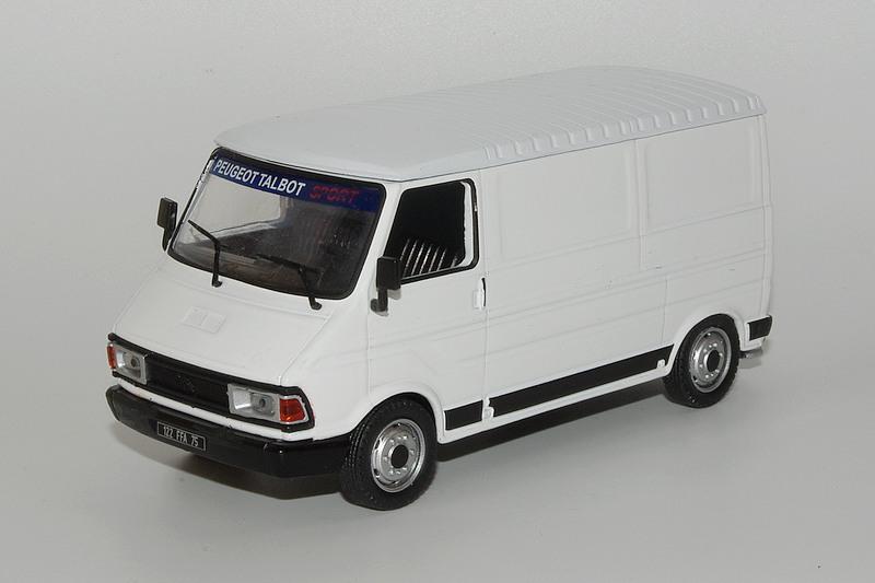 La brocante et le citroen c35 4