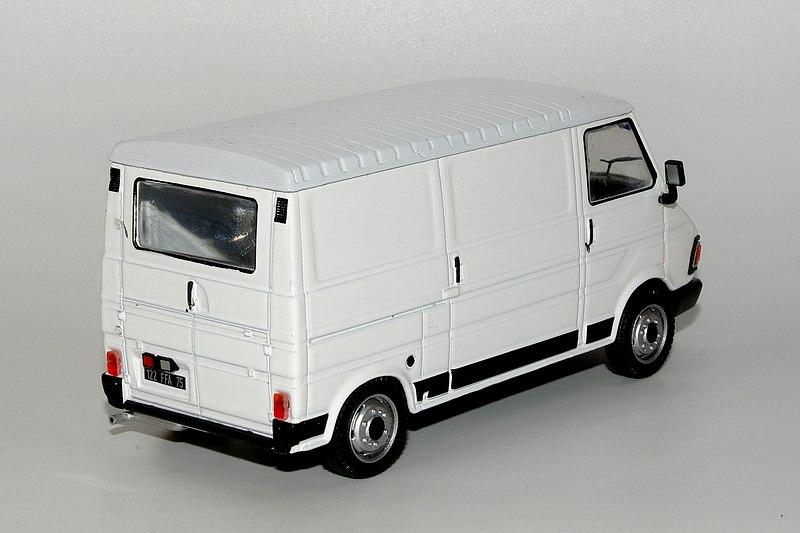 La brocante et le citroen c35 5