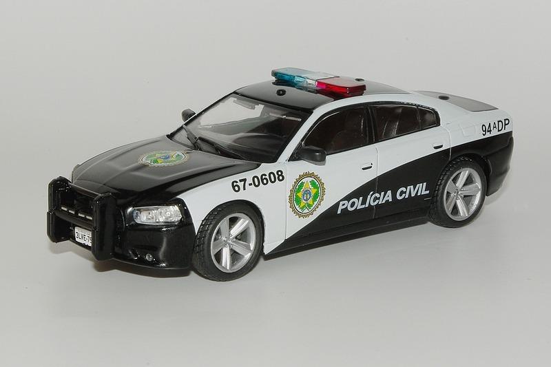 Dodge charger r t police 2011 2 2 7