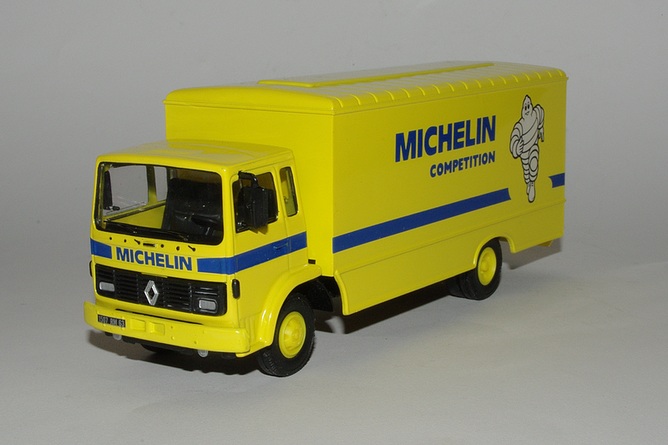 Renault s michelin competition